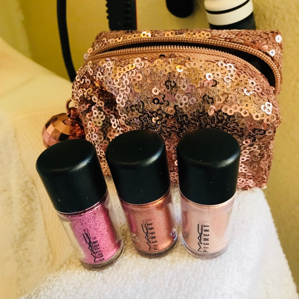 Eye shadow glitter